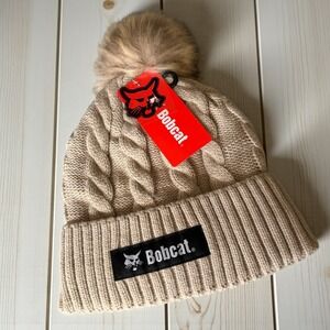 Bobcat‎ Tan Cable Knit Beanie Hat Faux Fur Pom Pom Fleece Lined OSFM New